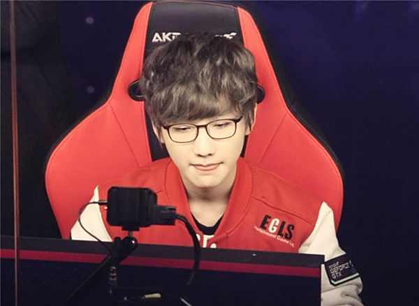 要求选手们 要求选手们